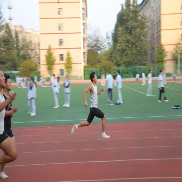 男篮半决赛对阵揭晓战况激烈